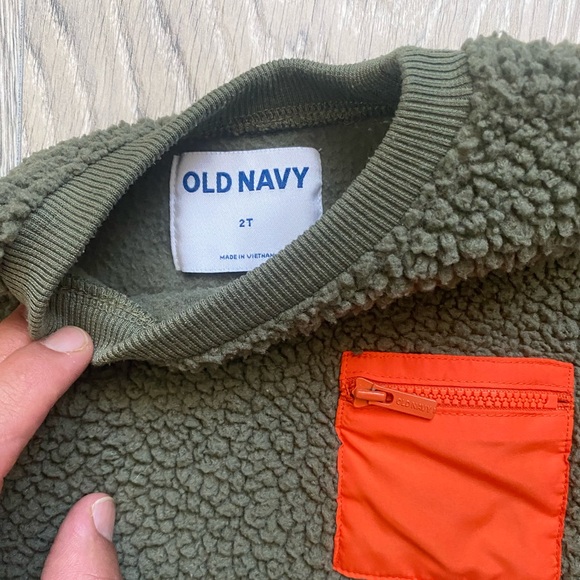 Old Navy Toddler Sweater - Size 2T - Picture 4 of 6